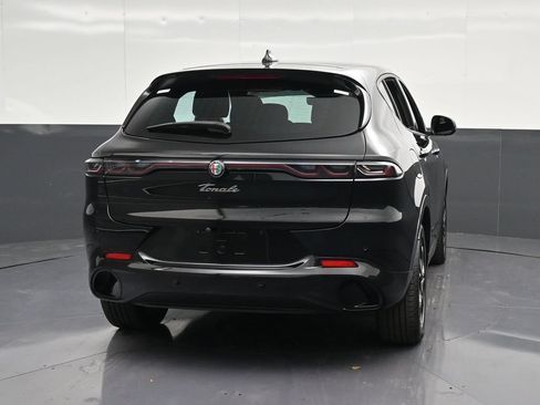 Used 2025 Alfa Romeo Tonale AWD/4WD image 2
