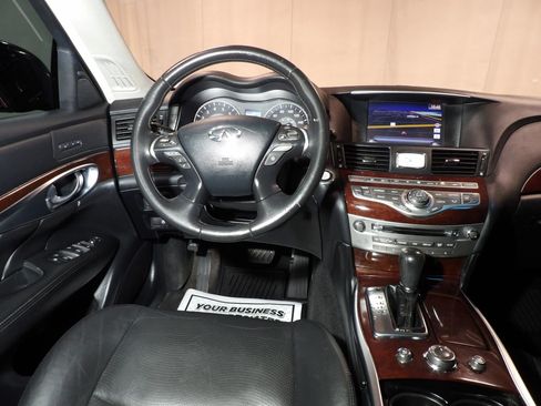 Used 2016 INFINITI Q70 L 3.7 w/ Technology Package AWD/4WD image 16
