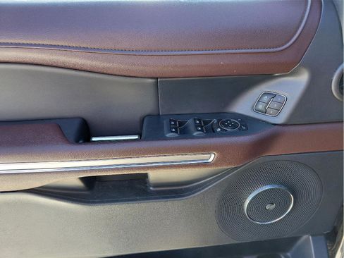 Used 2024 Ford Expedition Limited AWD/4WD image 27