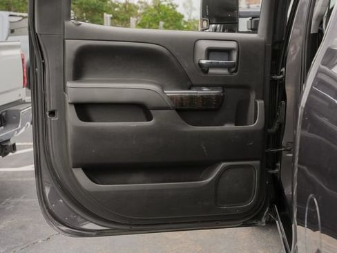 Used 2016 GMC Sierra 2500 Denali w/ Duramax Plus Package AWD/4WD image 39