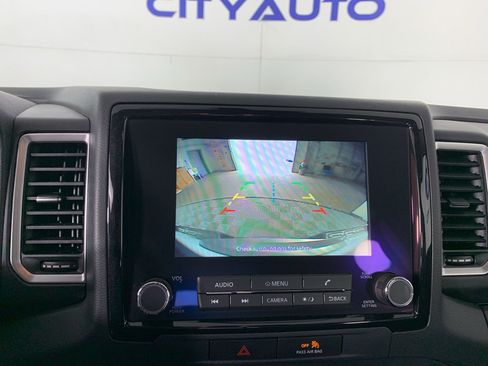 Used 2022 Nissan Frontier SV w/ Technology Package RWD image 25