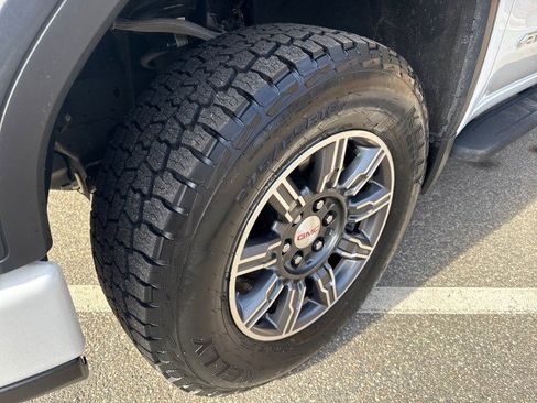 Used 2024 GMC Sierra 1500 AT4 w/ AT4 Premium Package image 11