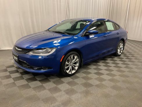 Used 2015 Chrysler 200 S FWD image 8