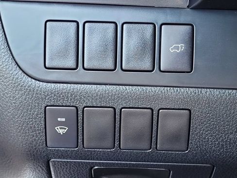 Used 2014 Toyota Highlander Plus FWD image 16