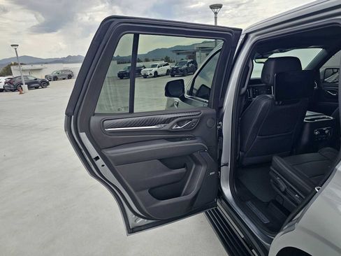 Used 2024 GMC Yukon Denali w/ Denali Reserve Package AWD/4WD image 18