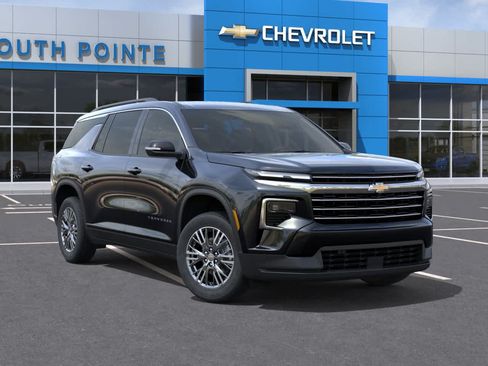 New 2027 Chevrolet Traverse LT w/ Driver Confidence Package FWD image 7