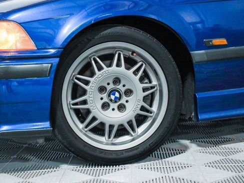 Used 1995 BMW M3 Coupe image 10