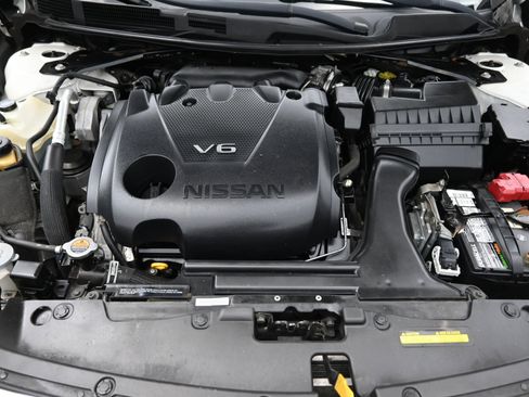Used 2018 Nissan Maxima 3.5 SV image 17
