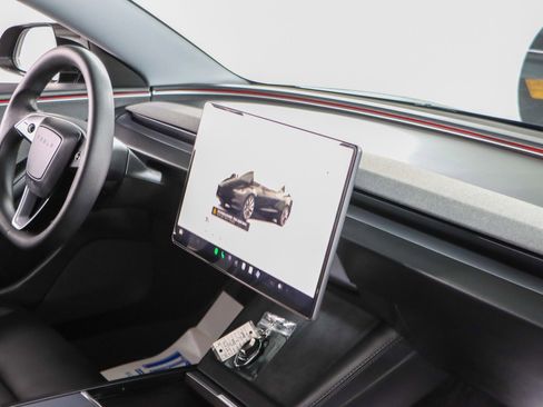 Used 2025 Tesla Model 3 Long Range image 23