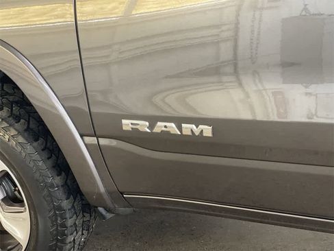 Used 2019 RAM 1500 Laramie image 10