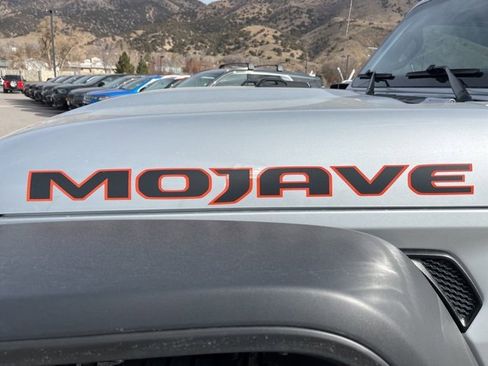 Used 2023 Jeep Gladiator Mojave w/ Cold Weather Group image 9