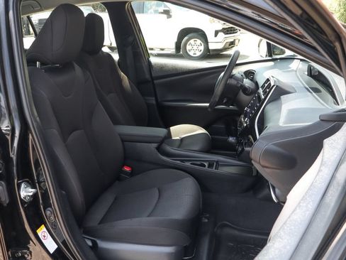 Used 2020 Toyota Prius LE FWD image 42