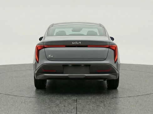 Used 2025 Kia K4 LXS image 7