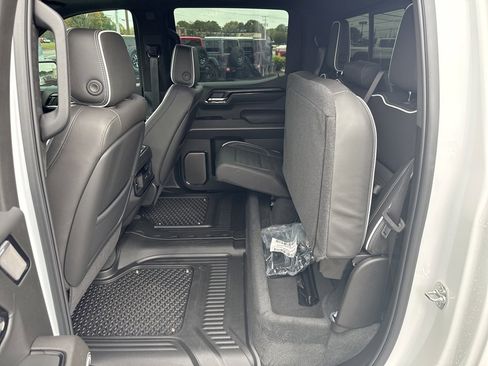 Used 2025 GMC Sierra 1500 AT4X image 25