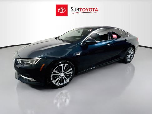 Used 2018 Buick Regal Essence w/ Driver Confidence Package #1 FWD image 9