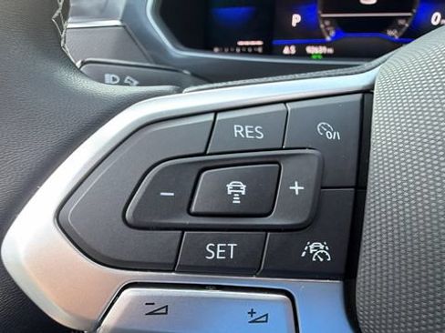 Used 2023 Volkswagen Tiguan SE R-Line AWD/4WD image 23