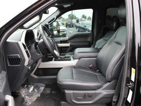 Used 2022 Ford F250 Lariat w/ Lariat Ultimate Package AWD/4WD image 11