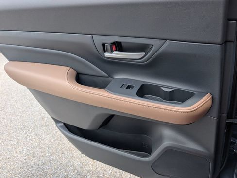 New 2026 Toyota Grand Highlander AWD image 28