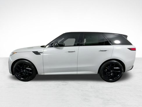 Used 2024 Land Rover Range Rover Sport Dynamic SE image 2
