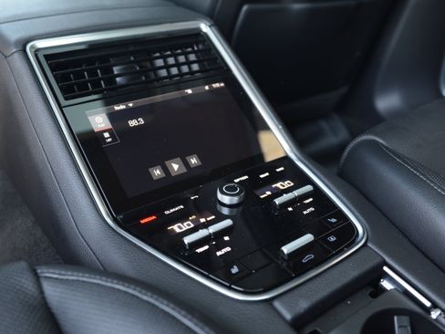 Certified 2023 Porsche Panamera Platinum Edition RWD image 32