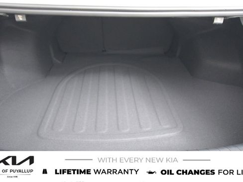 New 2025 Kia K4 LXS image 19