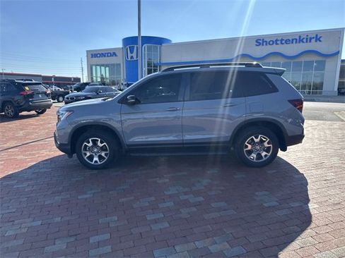 Used 2023 Honda Passport TrailSport image 4