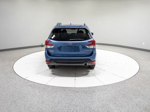 Used 2019 Subaru Forester Premium AWD/4WD image 32