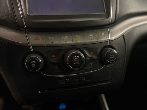 Used 2017 Dodge Journey Crossroad image 30