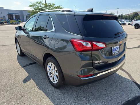 Used 2018 Chevrolet Equinox LT w/ Sun & Infotainment Package AWD/4WD image 3