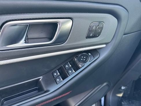 New 2026 Ford Explorer ST-Line w/ ST-Line Street Pack image 17