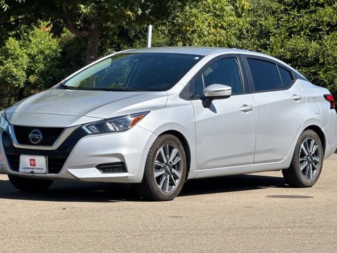 Used 2021 Nissan Versa SV FWD image 8