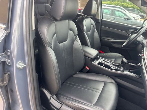 Used 2024 Kia Sorento S FWD image 39