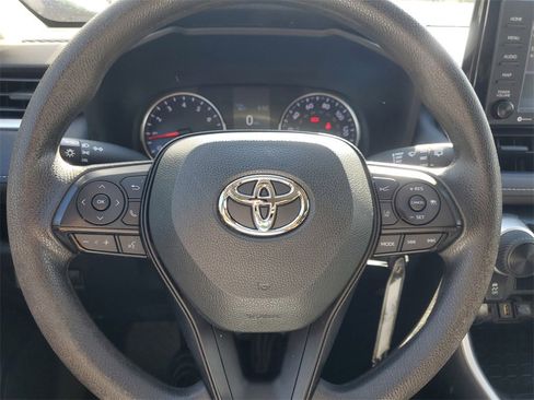 Certified 2022 Toyota RAV4 LE image 20