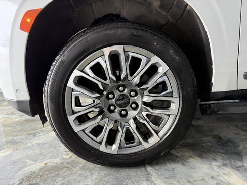 Used 2023 GMC Yukon Denali Ultimate image 29