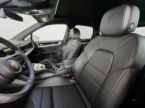 New 2026 Porsche Cayenne AWD/4WD image 5
