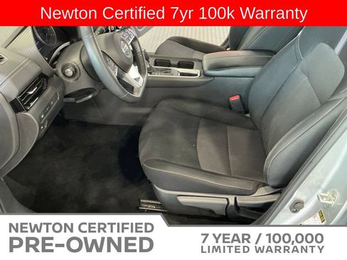 Used 2022 Nissan Sentra SV FWD image 11
