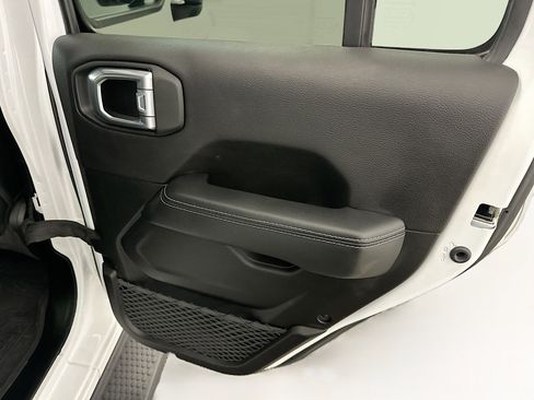 Used 2023 Jeep Wrangler Sahara w/ Cold Weather Group image 31