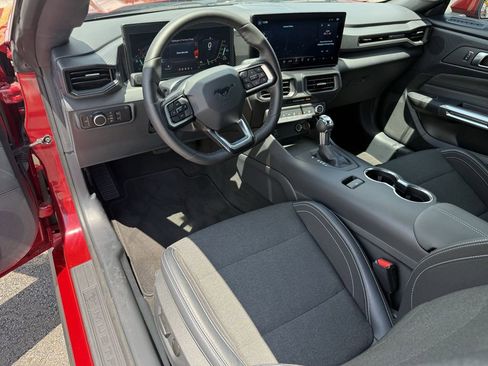 Used 2024 Ford Mustang Coupe RWD image 25
