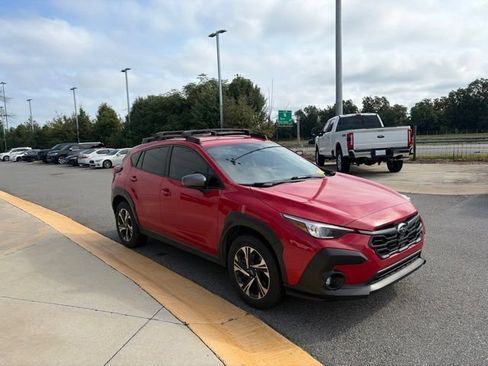 Used 2024 Subaru Crosstrek 2.0i Premium w/ Crosstrek Mirror Package AWD/4WD image 7