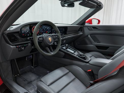 Certified 2024 Porsche 911 Carrera GTS image 17