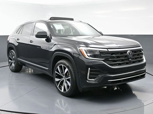 Used 2024 Volkswagen Atlas Cross Sport SEL Premium R-Line image 3