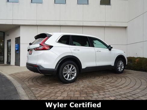 Used 2023 Honda CR-V EX image 3