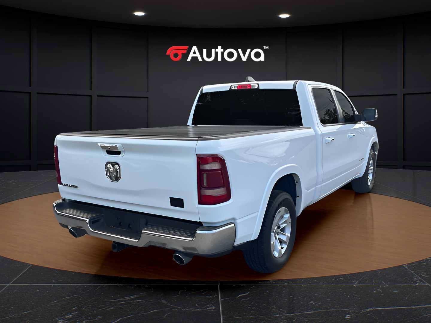 Used 2021 RAM 1500 Laramie AWD/4WD image 2