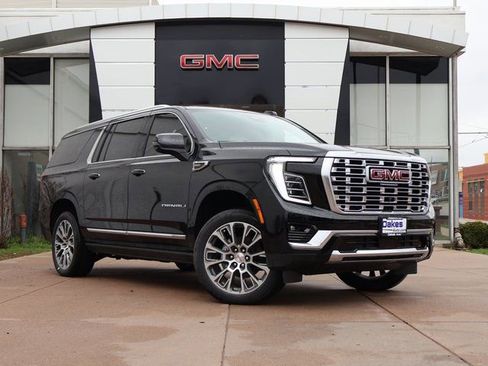 New 2026 GMC Yukon XL Denali w/ Denali Reserve Package AWD/4WD image 1