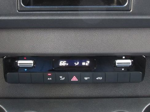 Used 2025 Mercedes-Benz Sprinter 2500 image 28
