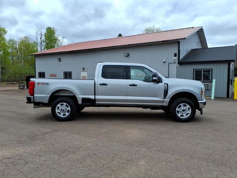 Used 2024 Ford F250 XLT w/ FX4 Off-Road Package AWD/4WD image 7