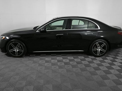 Used 2025 Mercedes-Benz E 350 Sedan image 3