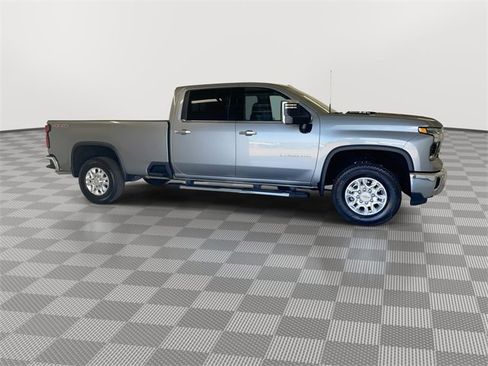 Certified 2025 Chevrolet Silverado 2500 LTZ w/ LTZ Premium Package image 13