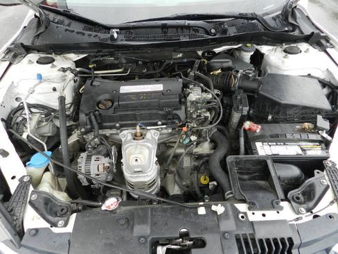 Used 2015 Honda Accord LX image 16