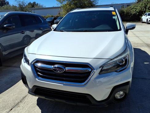 Used 2019 Subaru Outback 3.6R Touring image 2